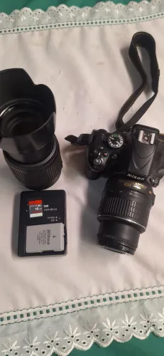 Nikon D5100 