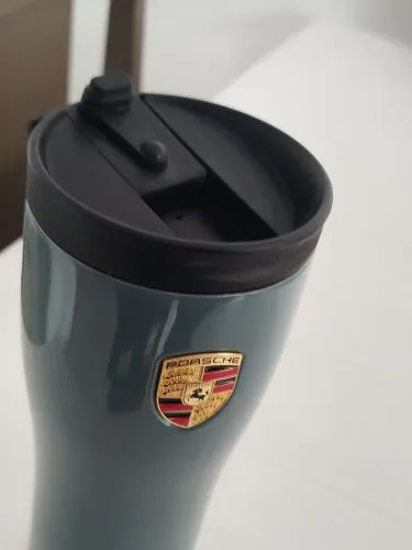 Copo térmico da Prosche 