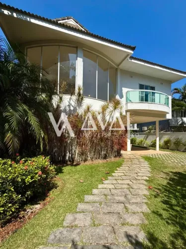 Casa de 1.030m² no condomínio Novo Leblon na Barra da Tijuca para venda com 5 suítes, vist