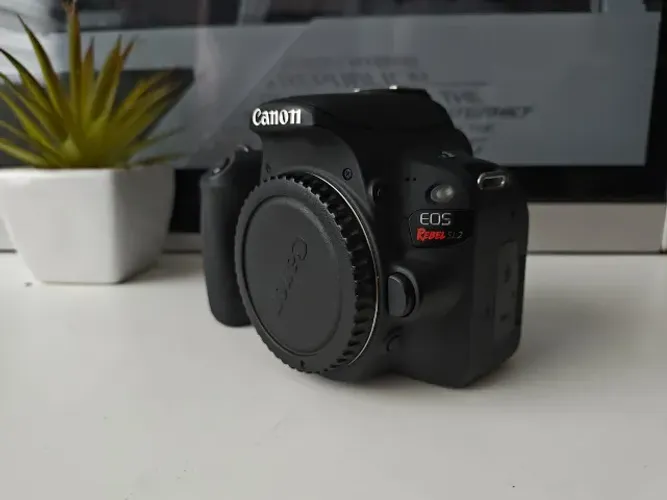 Canon SL2 corpo