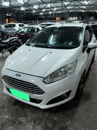 Ford Fiesta 1.5 16V Flex Mec. 5P 2015