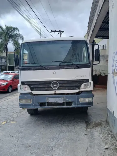 Caminhão Caçamba único dono com vários acessórios!