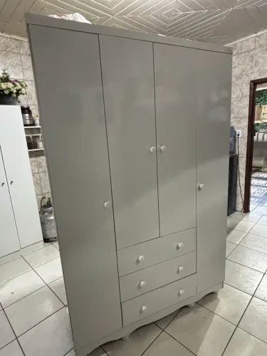 Guarda-roupa infantil estilo provençal