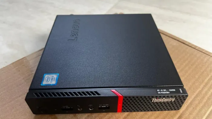 Mini PC LENOVO M900 - Intel Core i3-6100T - 08GB memória - HD SSD 120G