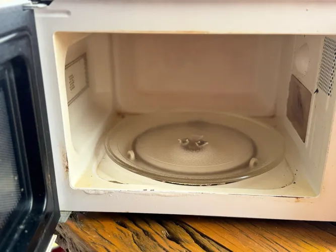 Microondas Midea 20l