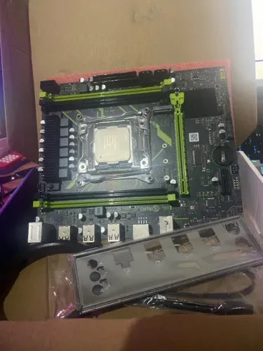 Kit xeon x99 novo, LACRADO, nunca usado, Envio pela OLX