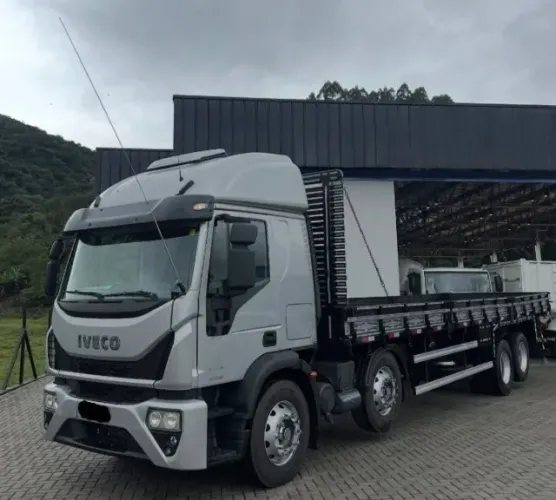 Iveco tector 31-300 8x2 - 2023 Carroceria