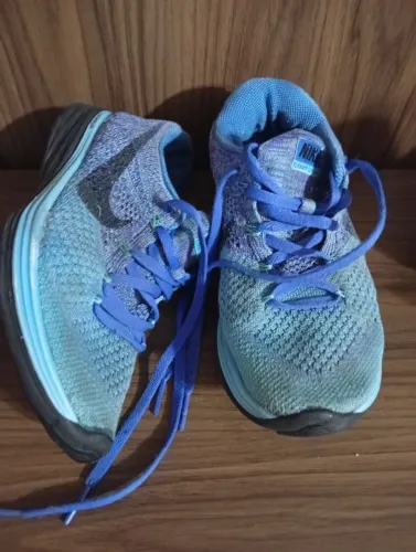 Tênis Nike Flyknit 34