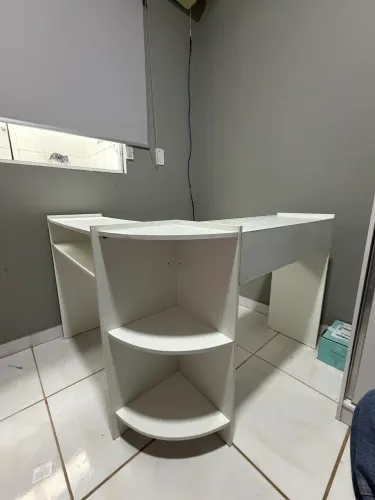 Escrivaninha em L