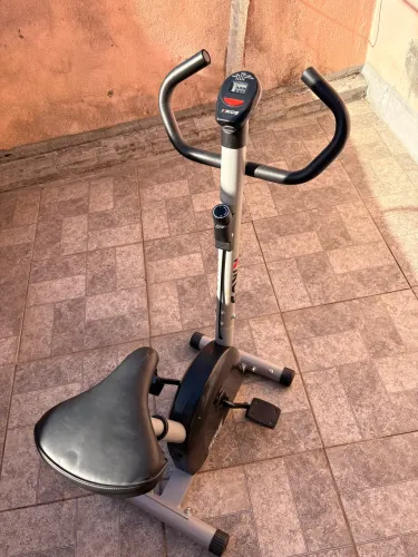 Bicicleta ergométrica Kikos 3015
