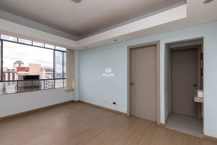 Sala comercial para alugar no Centro em Curitiba