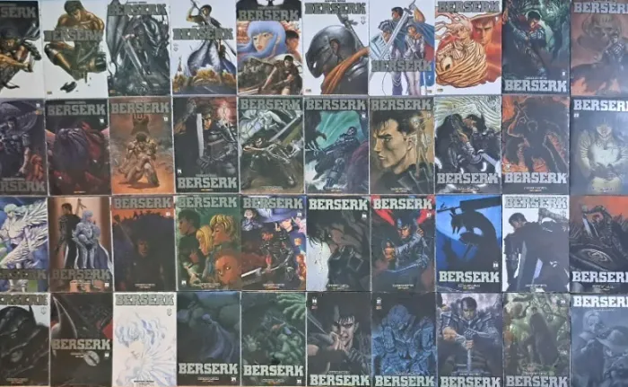 Mangá Berserk Edição de Luxo - Volumes 1 ao 40, quase todos LACRADOS!