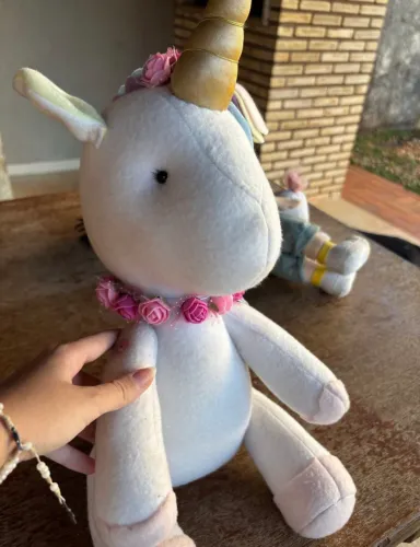 Pelúcia de unicórnio