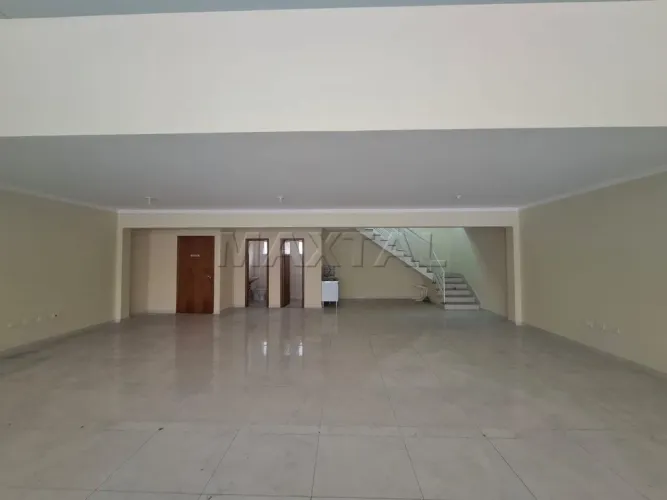 Galpão de 300m² na Engenheiro Caetano Alvares com Mezanino, todo reformado.