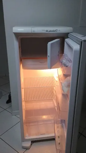 Geladeira Eletrolux ótimo estado
