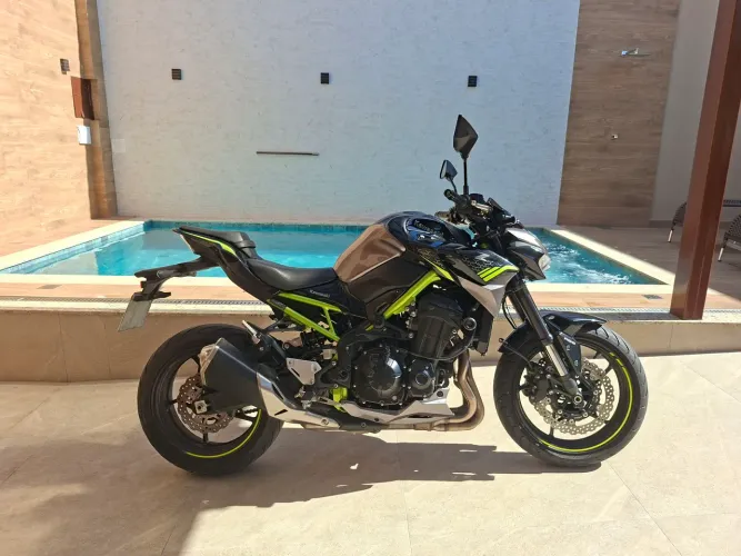 KAWASAKI Z900
