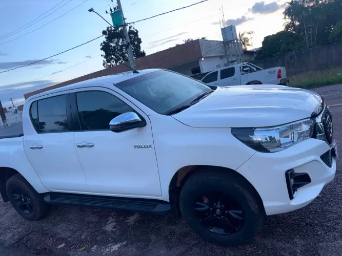 Toyota Hilux CD SR 4X4 2.8 TDI Diesel Aut. 2020