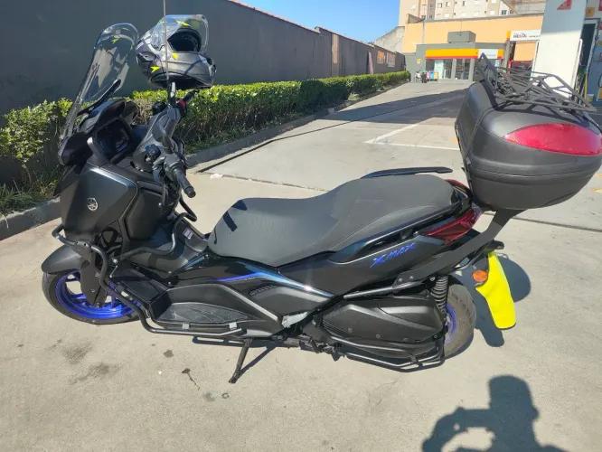 Xmax 300 2026 - 6000 km - único dono