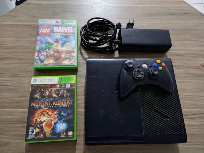 Xbox 360 super Slim