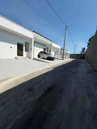 VENDO CASA À VISTA NO PARQUE DAS LARANJEIRAS