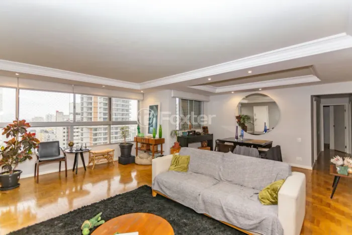 Apartamento à venda Rua Vieira de Morais, Campo Belo - São Paulo