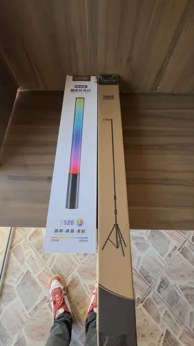 Bastão de LED RGB LuxCeo P520 36W + Tripé 2,10m