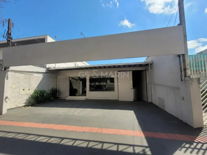 Casa com 150m² para locação residencial ou comercial na Avenida JK em Londrina