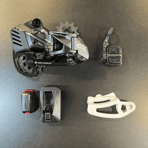Câmbio Sram Gx eagle AXS+ passador bateria e carregador
