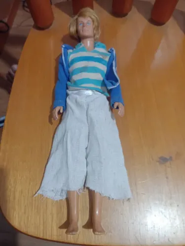 Boneco ken