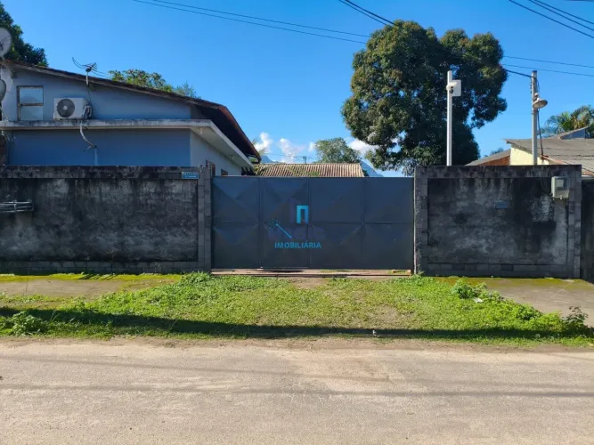 Casa com 2 dormitórios à venda com 150 m² em um terreno de 432 m² por R$ 299.999,00 no Par
