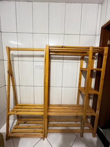 Araras de roupas + sapateira