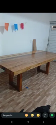 Mesa de madeira 
