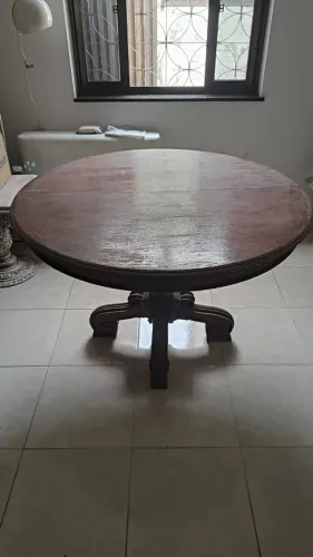 Mesa Redonda Madeira Maciça Entalhada com Extensor - Estilo Colonial