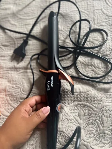 Modelador de Cachos Taiff Curves 25mm, na cor preto com detalhes em cobre 220v