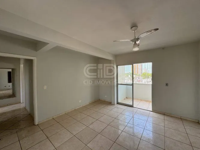 Apartamento com 2 Quartos no Edifício Maria Cristina