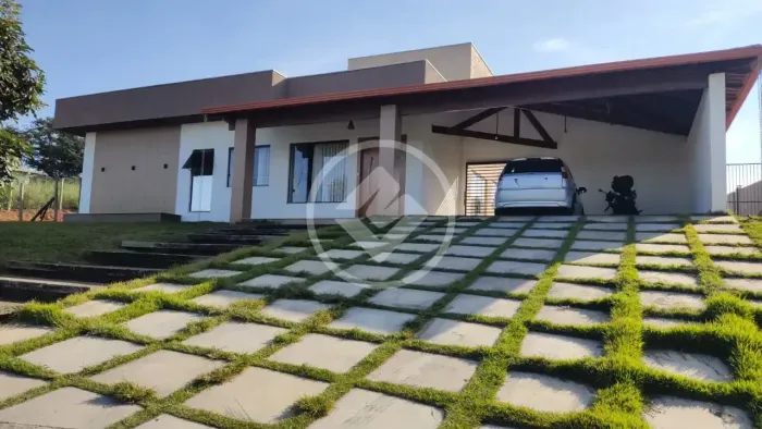 Casa à Venda, 3 Quartos, 2 suítes, 6 vagas, em Condomínio - Lagoa Santa codigo: 324847