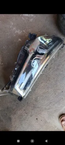 Farol Hilux 2025