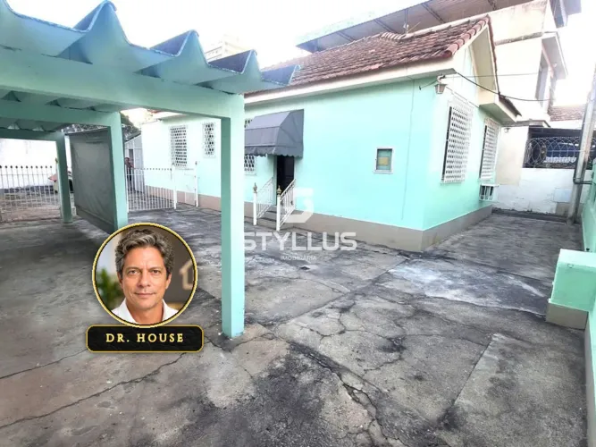 Casa Linear com Amplo Quintal e 4 Vagas em Pilares! M00S
