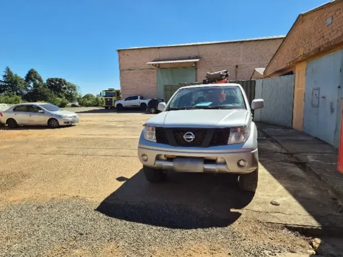 Nissan Frontier XE CD 4X4 2.5 TB Diesel 2013