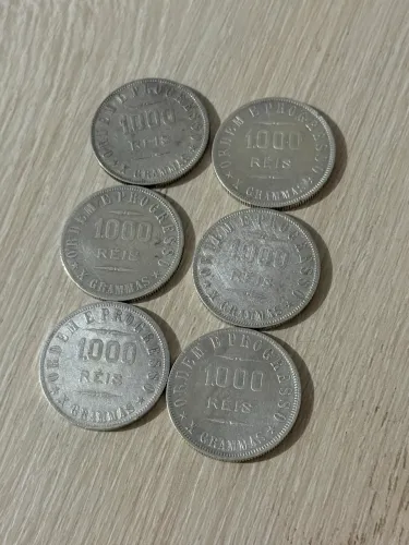 Moedas de 1000 lote prata