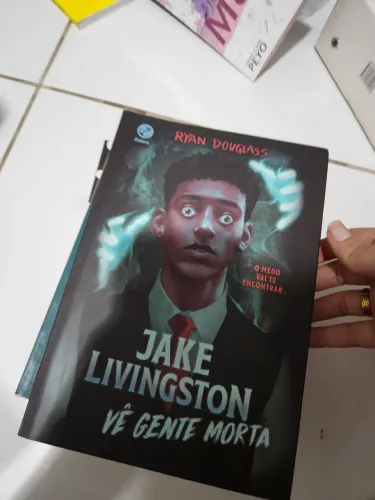 JAKE LIVINGSTON VE GENTE MORTA