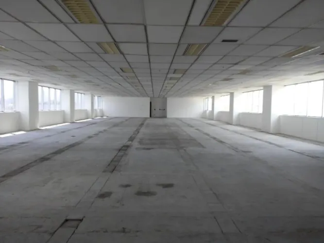 Laje comercial com 598,00 m² com 16 vagas