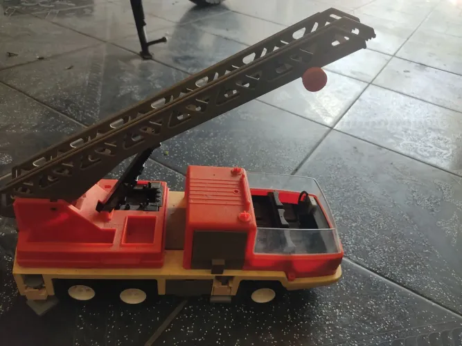 Playmobil caminhão de bombeiro 1981