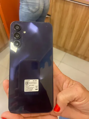 Celular 700 semi novo