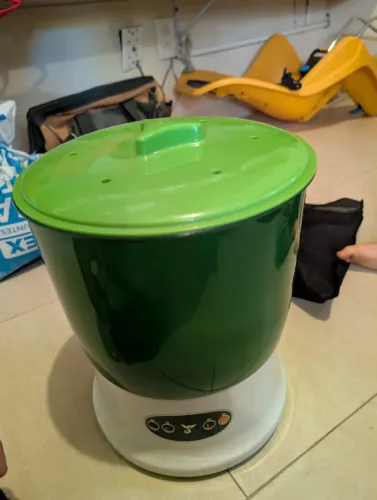 Máquina de Cultivar Brotos Automática (Germinador) 220V - Completa / Seminova