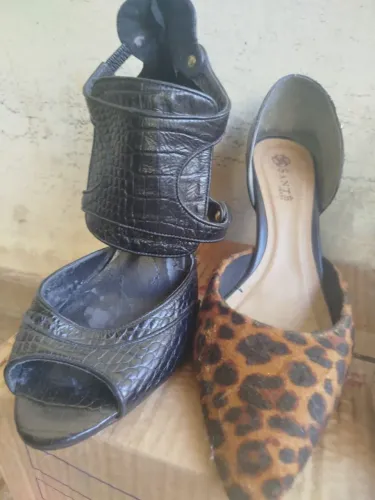 Vendo 40 pares de calçados feminino usados