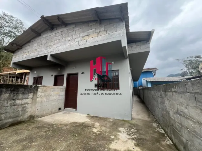 Casa de 02 Quartos para Locação Definitiva no Sertão da Quina