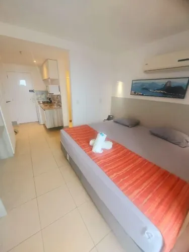 Atlântica Imóveis tem excelente Flat com 1 dormitório para Locação - Imbetiba - Macaé/RJ.