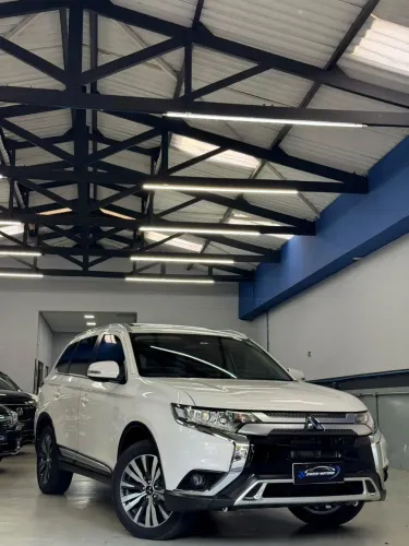 Mitsubishi Outlander 2.0 16V 160cv Aut. 2022