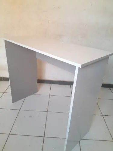 Escrivaninha p estudo e notebook
